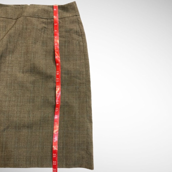 Banana Republic plaid pencil skirt w/pockets! - Picture 3 of 7